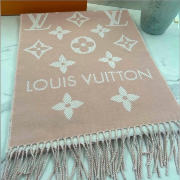 Louis Vuitton Monogram Essential Scarf - Picture 1 of 2